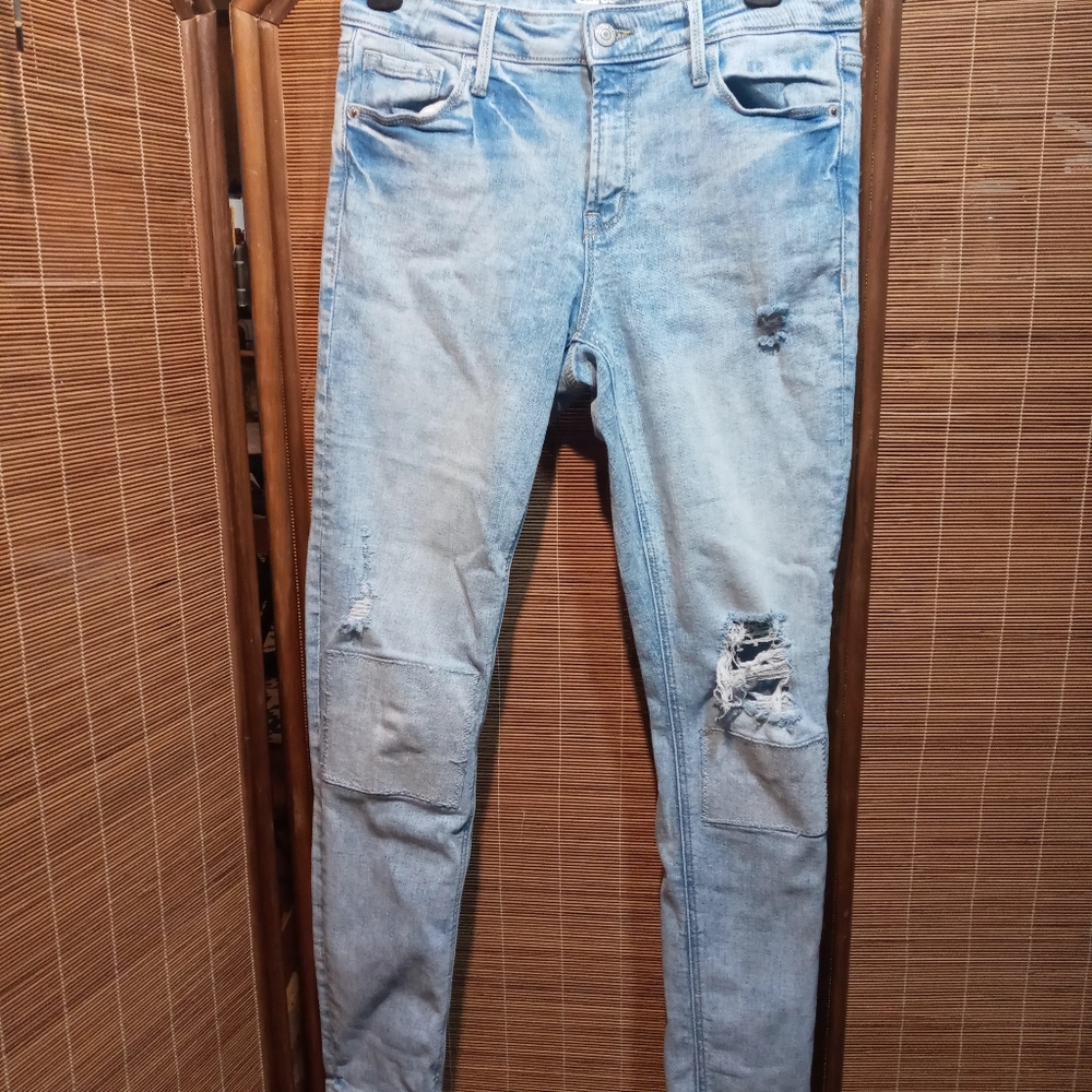 Perfect condition Old Navy distressed skinnies!
